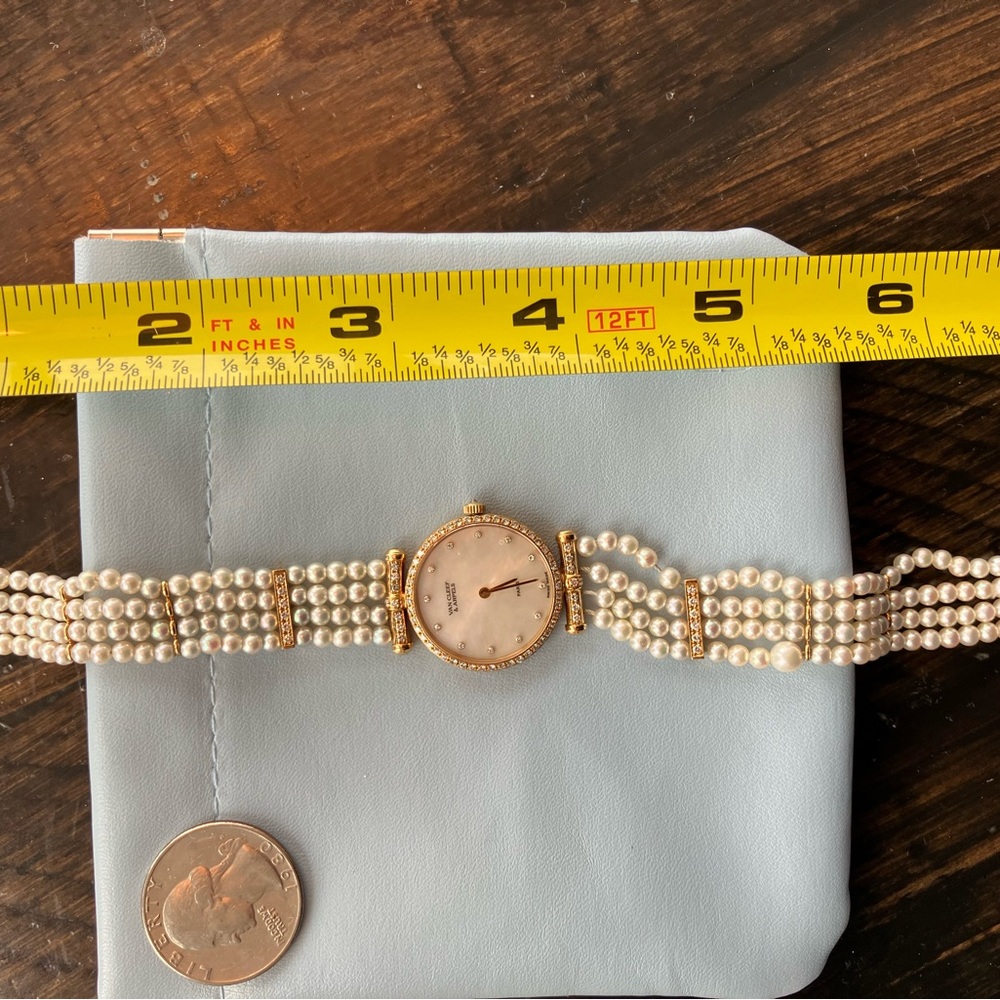 Van Cleef & Arpels Gold and Pearl Women's Watch